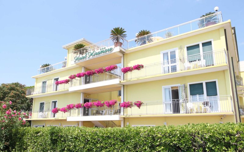 ESTERNO-HOTEL-2